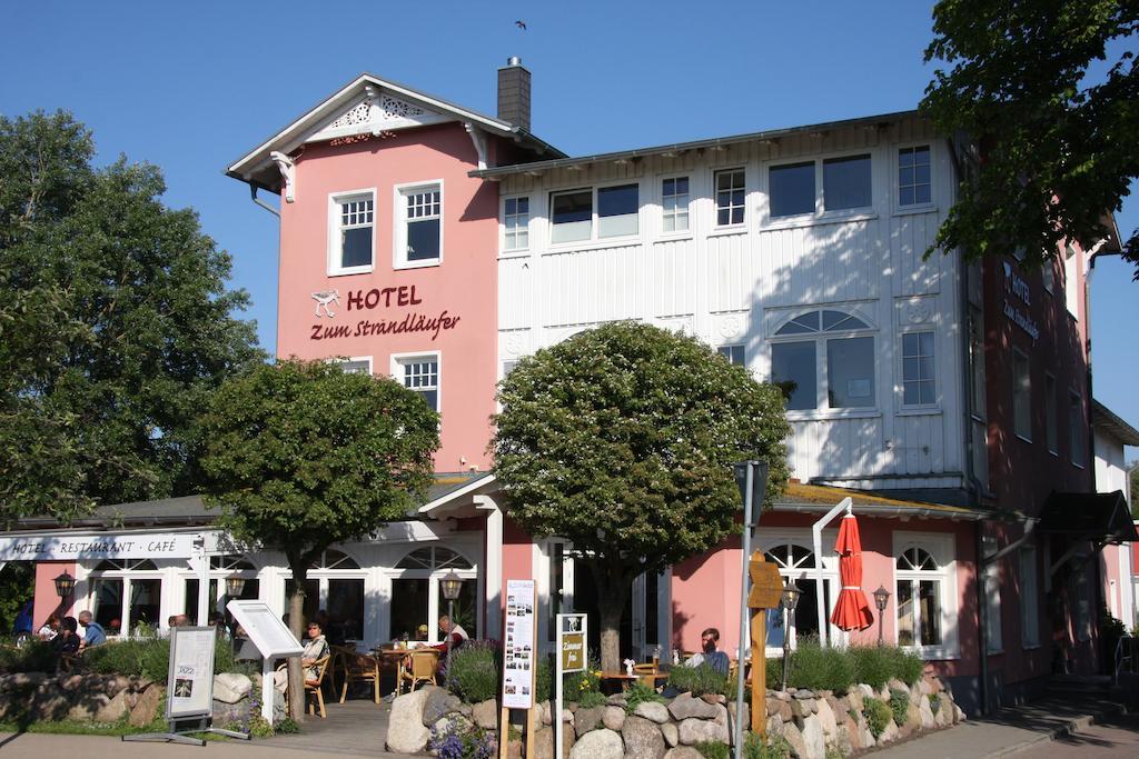 Hotel Zum Strandlaufer Ahrenshoop Exterior photo